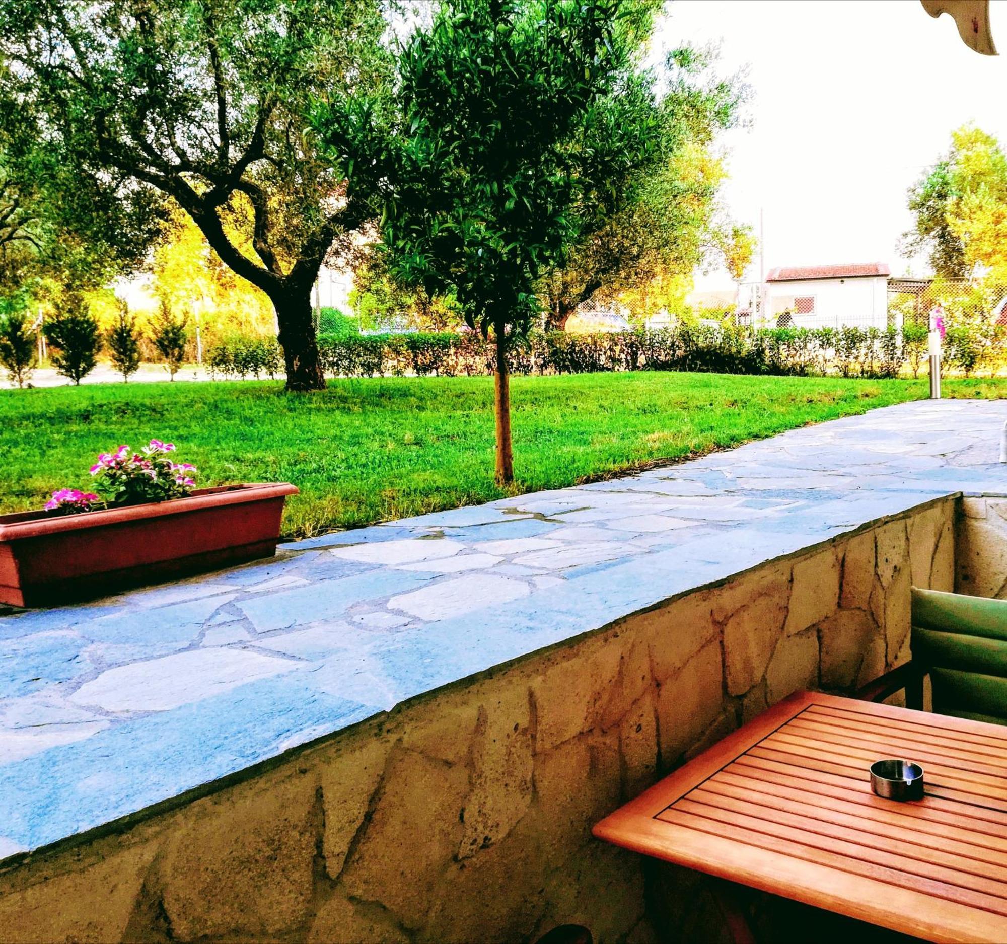 Giorgos Apartments. Skála Foúrkas المظهر الخارجي الصورة