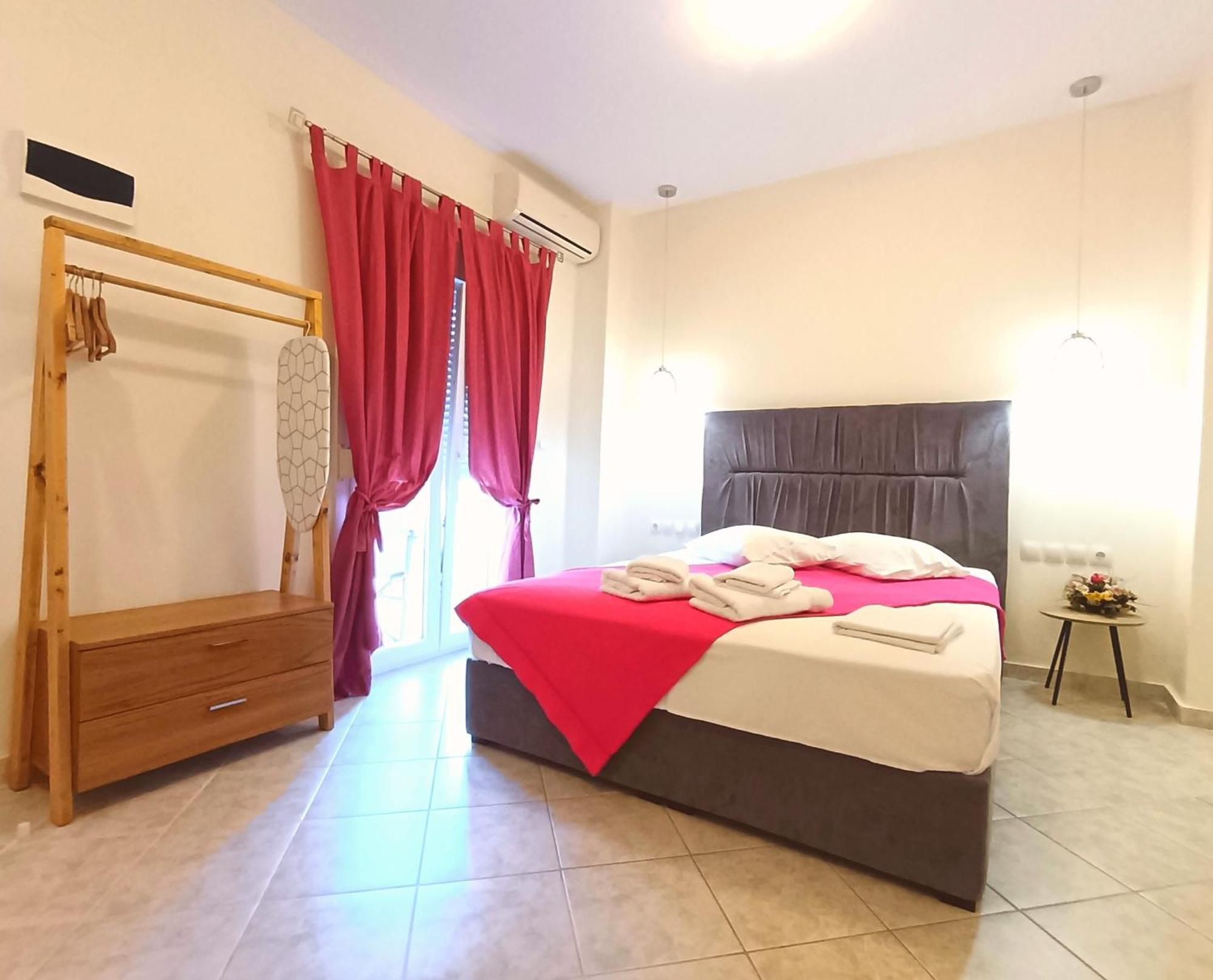 Giorgos Apartments. Skála Foúrkas المظهر الخارجي الصورة