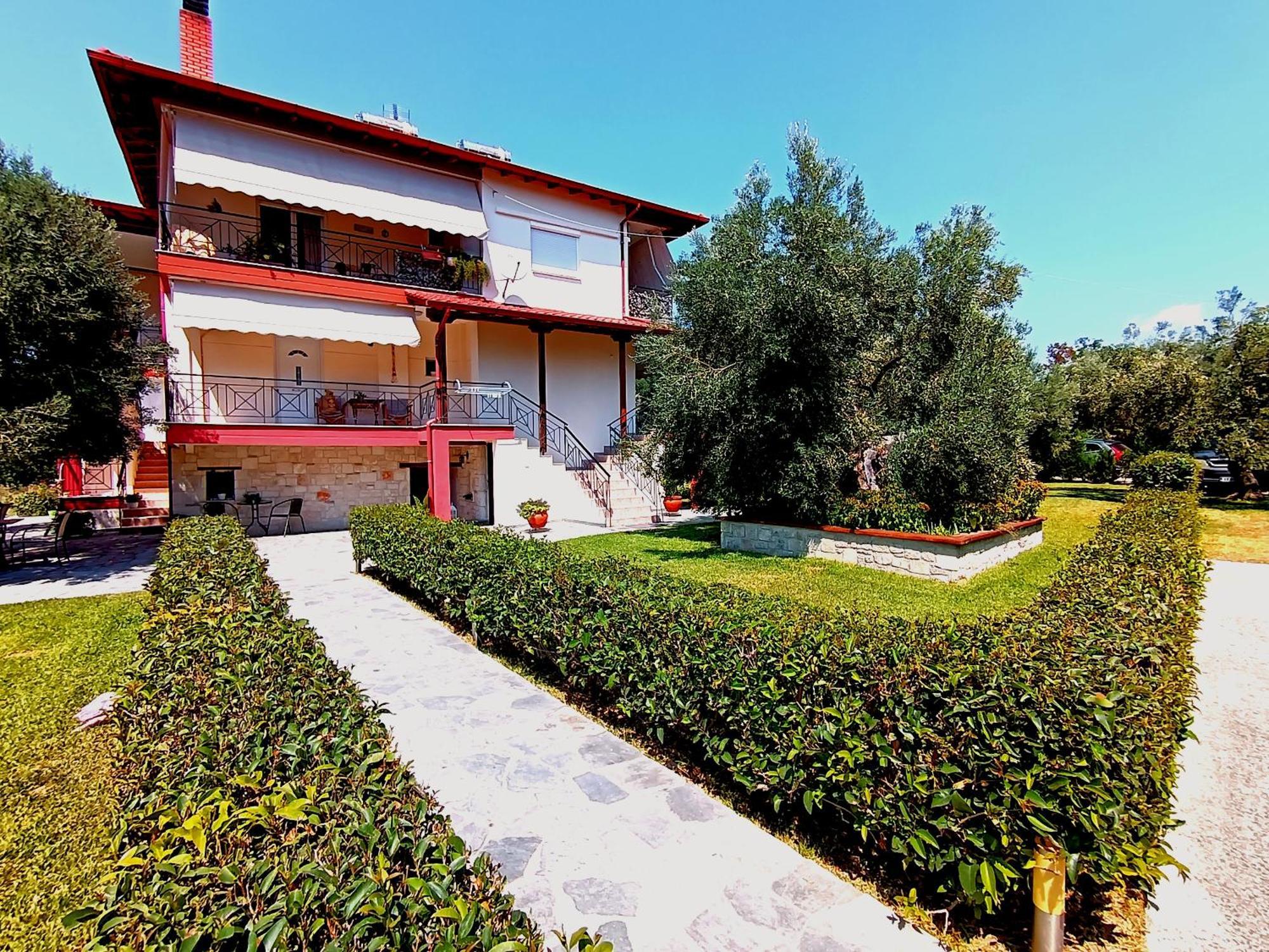 Giorgos Apartments. Skála Foúrkas المظهر الخارجي الصورة